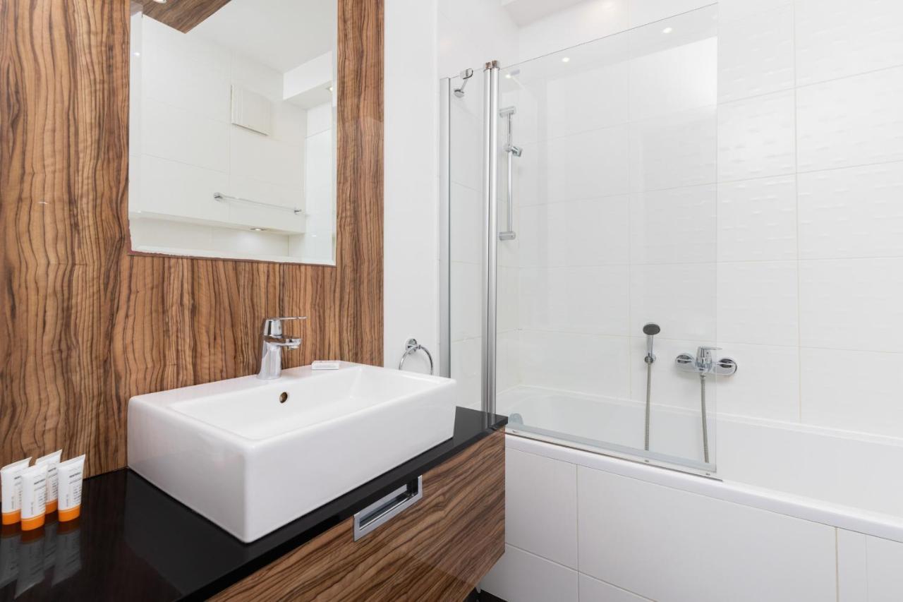 Atelier Residence Apartment By Noclegi Renters Warszawa Exteriör bild